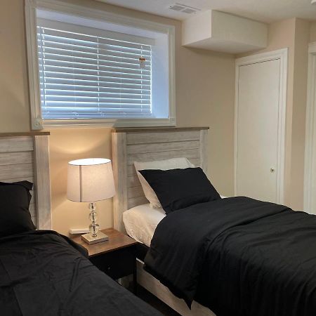 Super Luxury & Cozy Lower Level Apartment In Nw Calgary, Ab Close To Banff Exterior foto